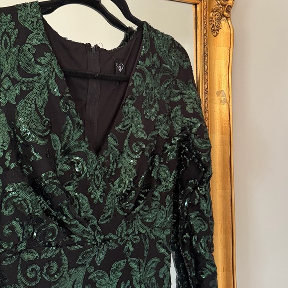 Windsor Green Sequin Dress - Picture 4 of 4